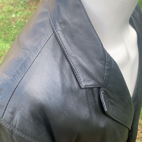 Leather jacket - Picture 9 of 12